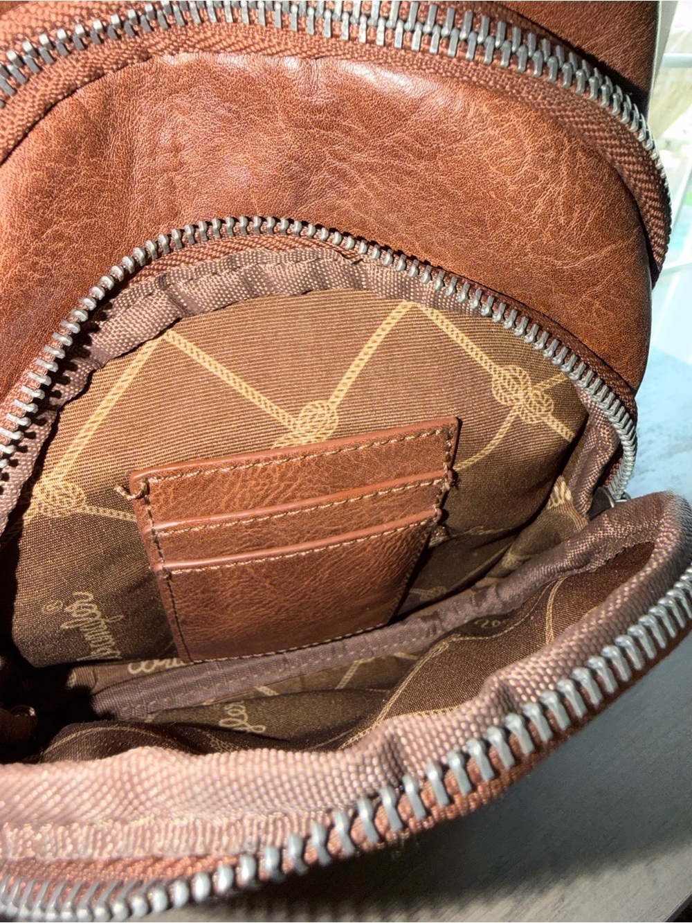 Wrangler Brown Leather Crossbody Sling Bag - Picture 3 of 6